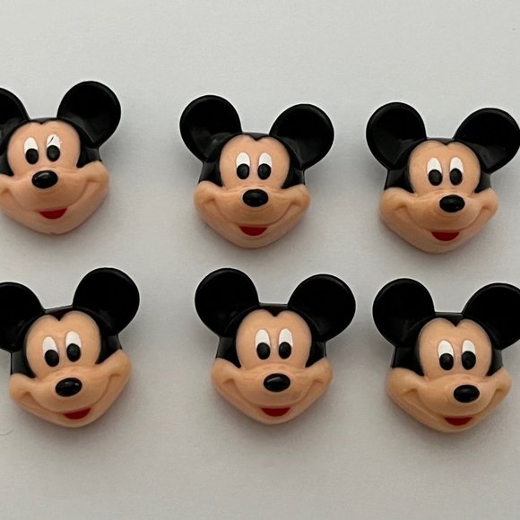 VINTAGE LOT OF MICKEY MOUSE HAIR ACCESSORIES AND BUTTON COVERS, COLLECTIBLES - Picture 2 of 11
